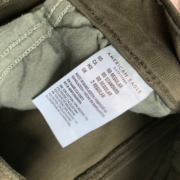 American Eagle CURVY Super Hi-Rise Camo Jeggings - Picture 5 of 7